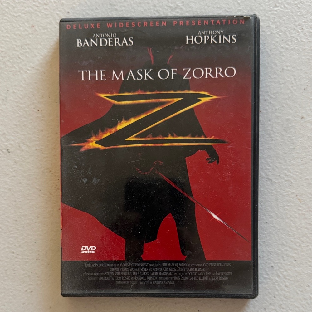 The Mask of Zorro Deluxe Widescreen Presentation DVD